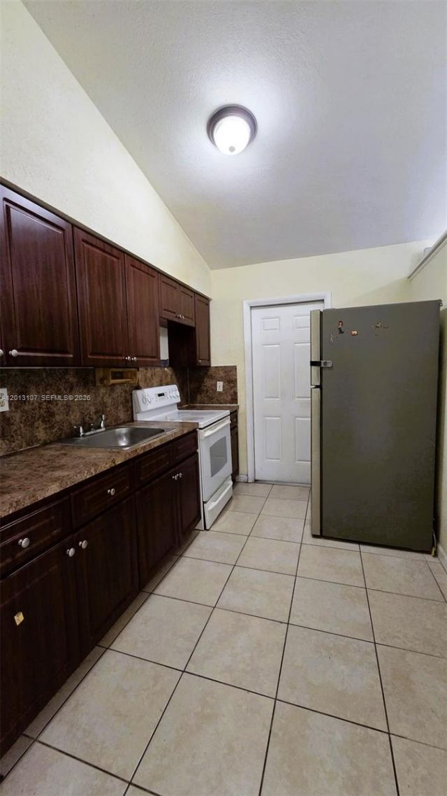 2335 NW 55th St, Miami, FL 33142 Photo