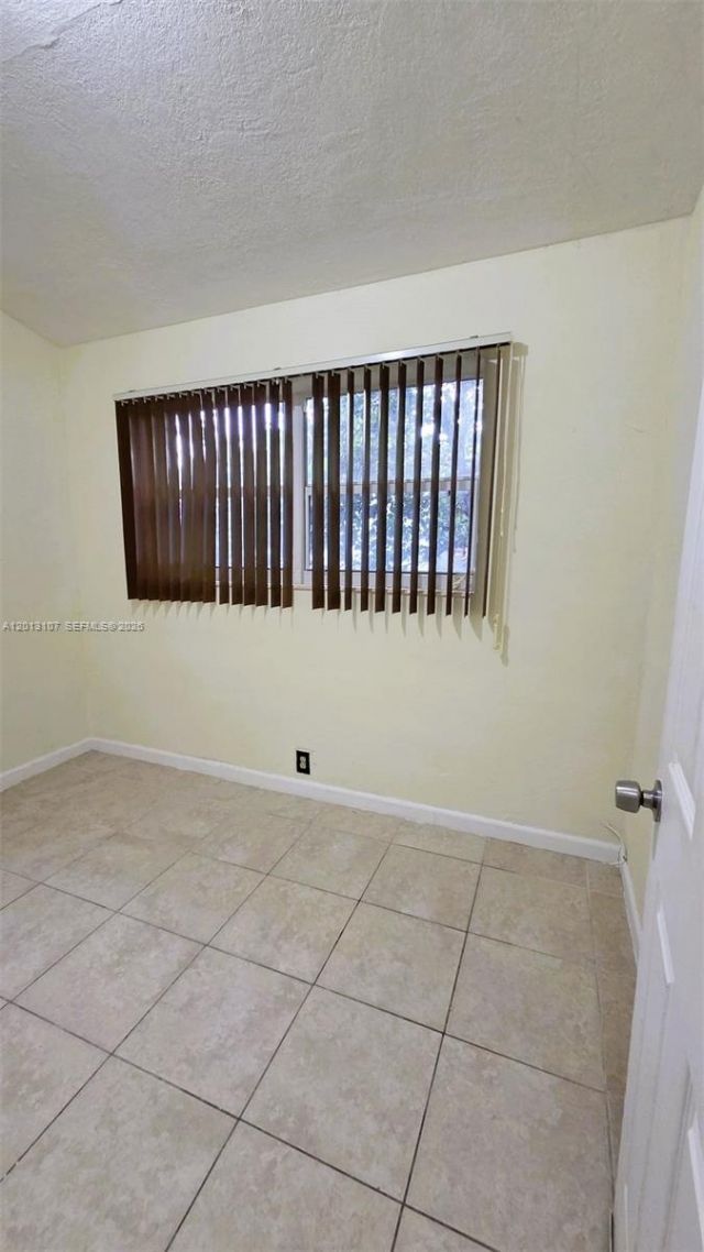 2335 NW 55th St, Miami, FL 33142 Photo