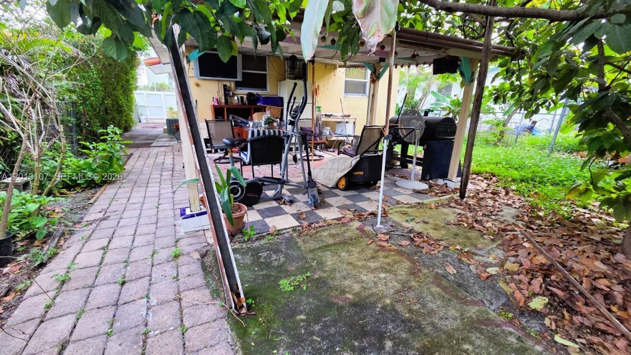2335 NW 55th St , Miami, FL 33142 Photo