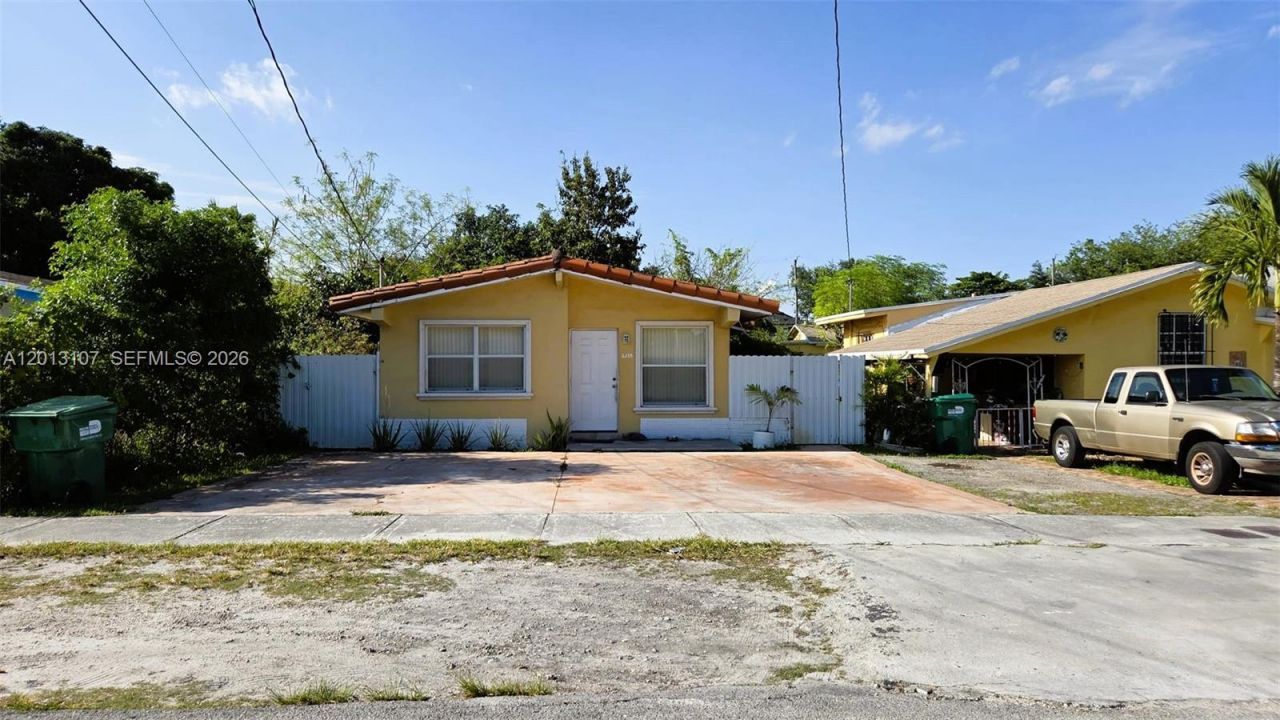 2335 NW 55th St , Miami, FL 33142 Photo