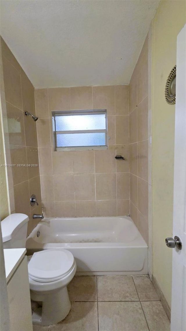 2335 NW 55th St, Miami, FL 33142 Photo