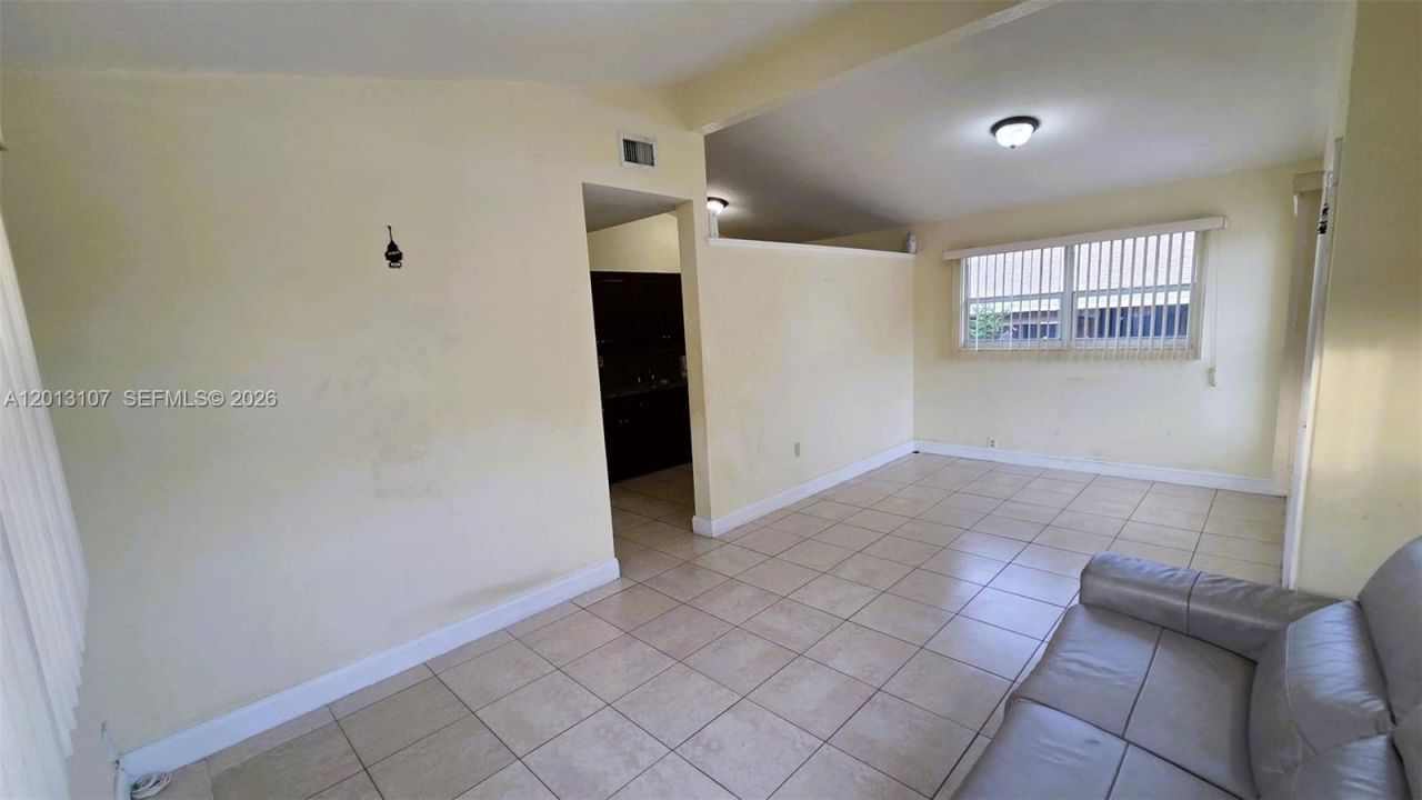 2335 NW 55th St, Miami, FL 33142 Photo