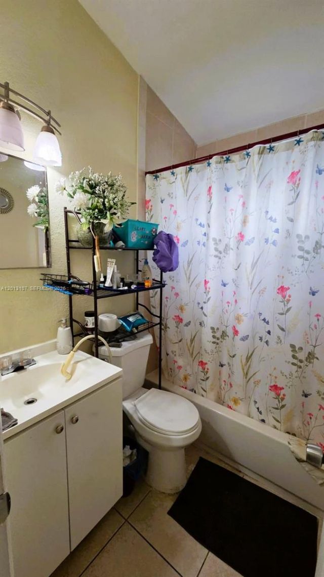 2335 NW 55th St , Miami, FL 33142 Photo