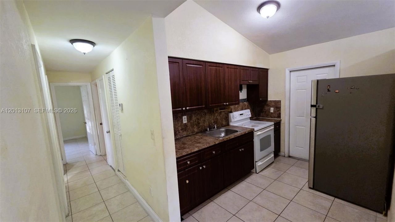 2335 NW 55th St, Miami, FL 33142 Photo