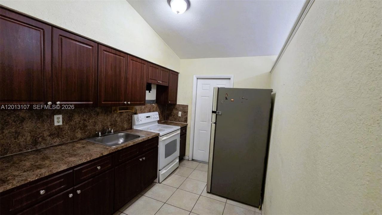 2335 NW 55th St, Miami, FL 33142 Photo
