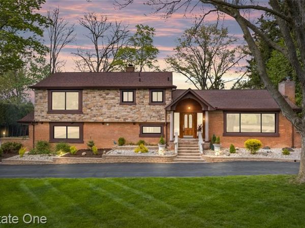 26336 Pillsbury Street , Farmington Hills, MI 48334
