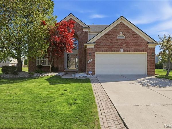 4748 Sherwood Circle, CANTON, MI 48188