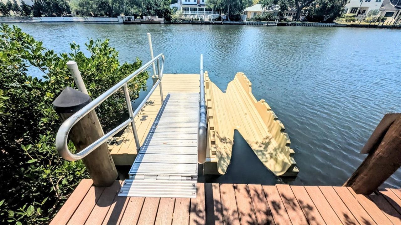 850 S Tamiami Trail , Unit 409, Sarasota, FL 34236 Photo