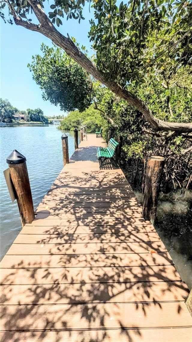 850 S Tamiami Trail , Unit 409, Sarasota, FL 34236 Photo