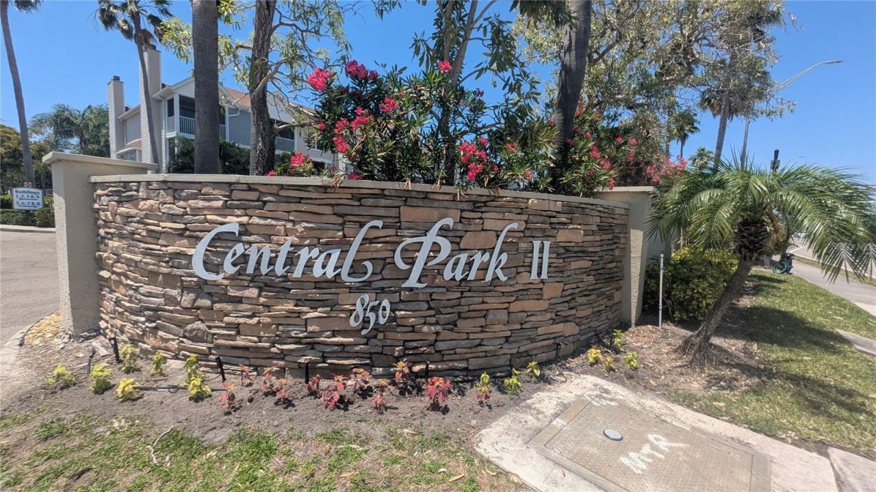 850 S Tamiami Trail , Unit 409, Sarasota, FL 34236 Photo