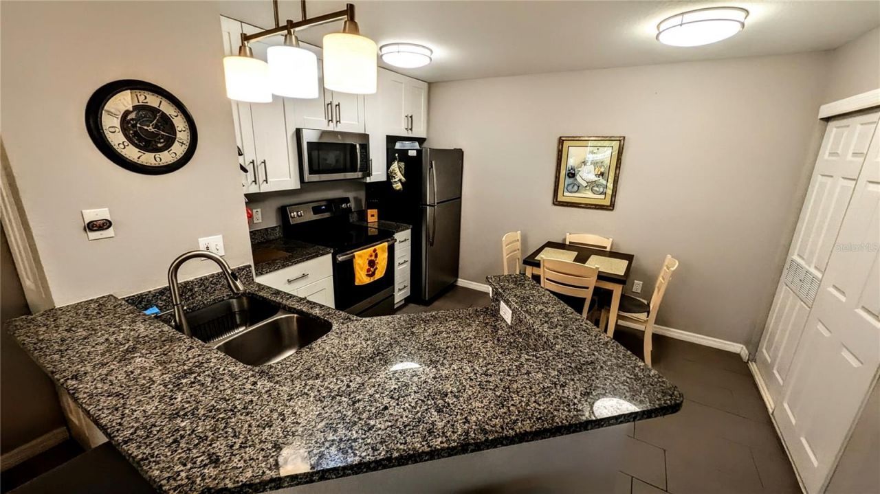 850 S Tamiami Trail , Unit 409, Sarasota, FL 34236 Photo