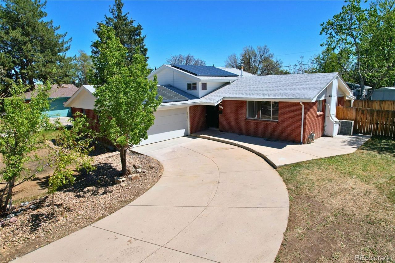 362 Salem Street, Aurora, CO 80011 Main Photo
