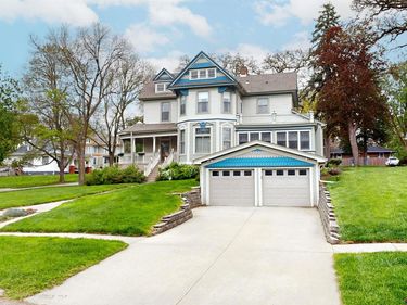 202 E Thomas Street , Avoca, IA 51521