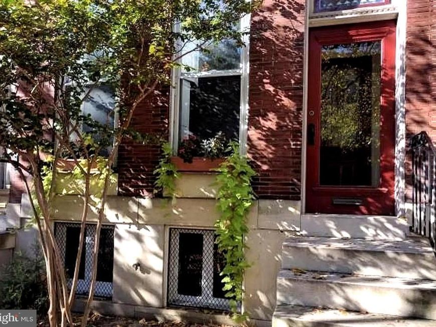 2522 N Calvert Street , Baltimore, MD 21218 Main Photo