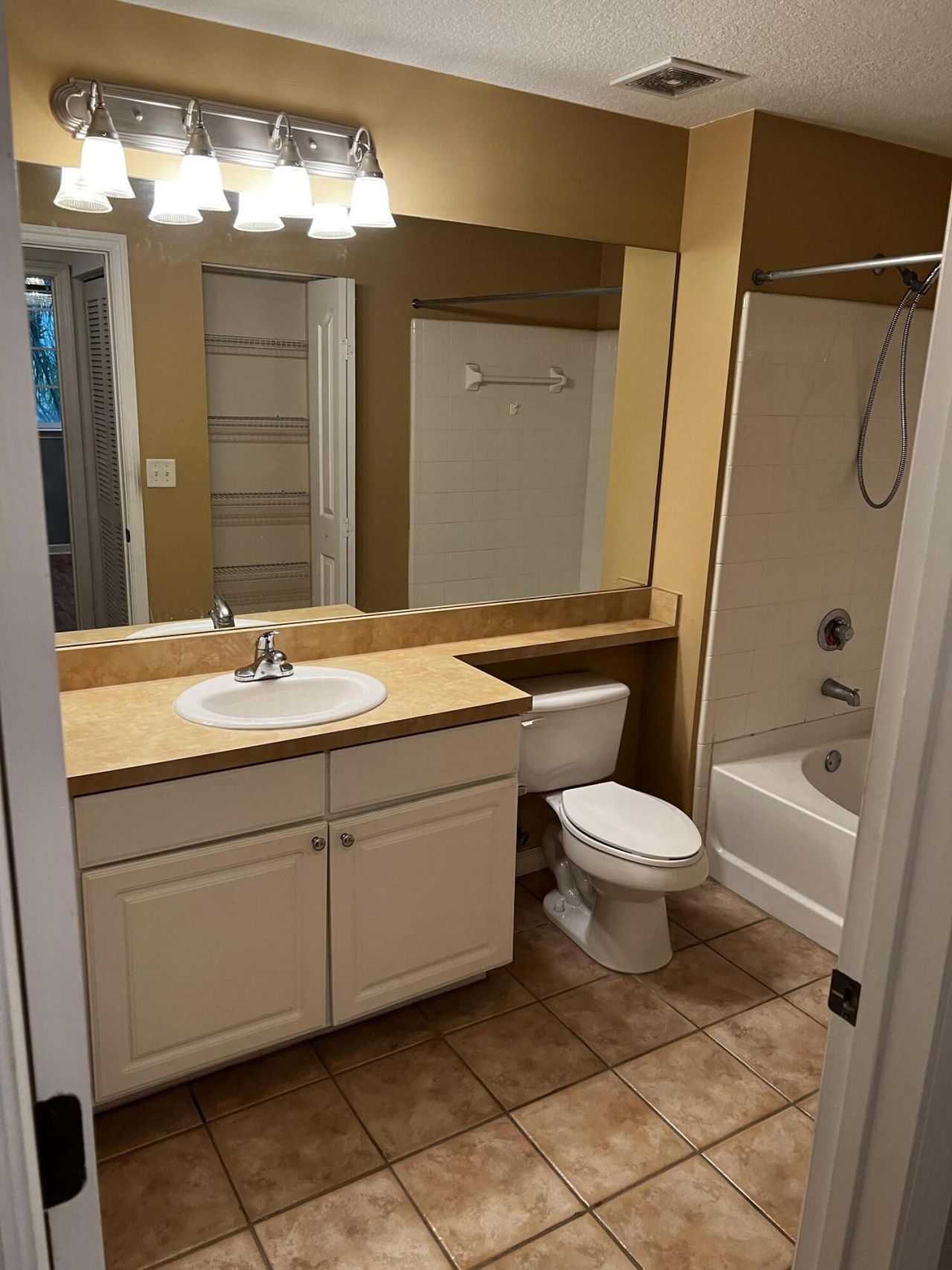 9873 Baywinds Boulevard, Unit 5212, West Palm Beach, FL 33411 Photo