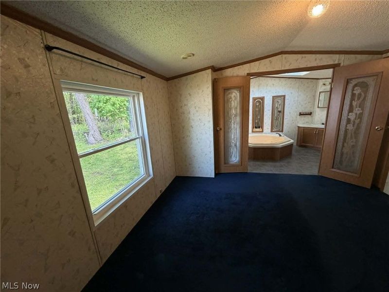 8 Hawaiian Drive, Madison, OH 44057 Photo 17