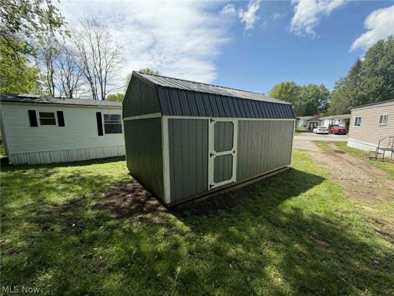 8 Hawaiian Drive, Madison, OH 44057 Photo 8