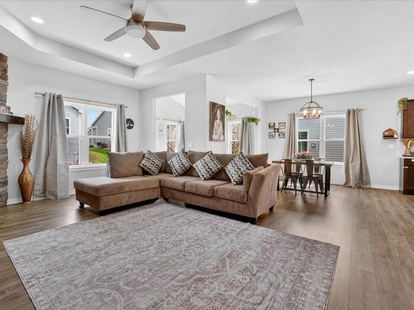7906 W Park Circle Way S, Franklin, WI 53132