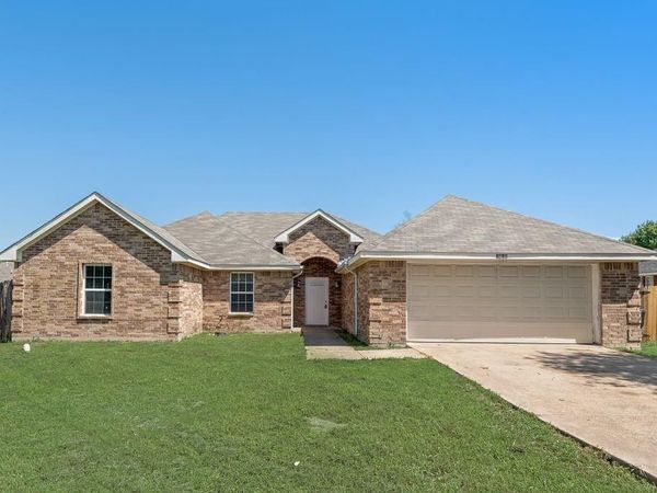 1019 Balkan Drive, Lancaster, TX 75134