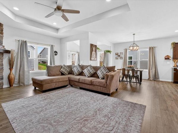 7906 Park Circle WAY, Franklin, WI 53132