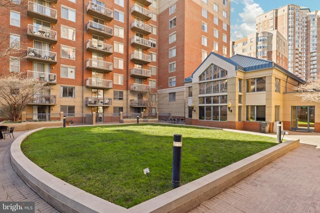 3835 9th Street N, Unit 104W, Arlington, VA 22203 Main Photo