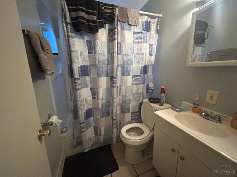 4467 Lee rd, Cleveland, OH 44128 Photo 10