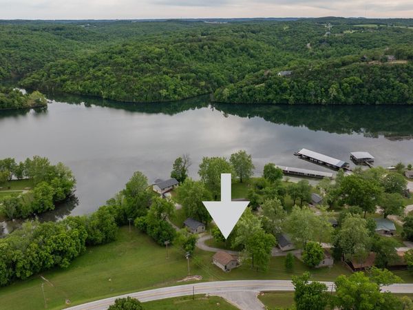 195 Edgewater Circle, Forsyth, MO 65653