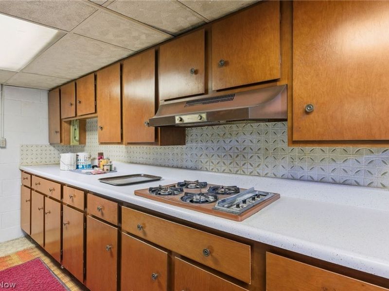 8230 Reed Avenue, Garfield Heights, OH 44125 Photo 24