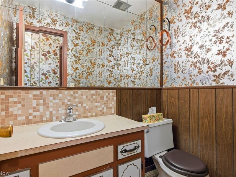 8230 Reed Avenue, Garfield Heights, OH 44125 Photo 26
