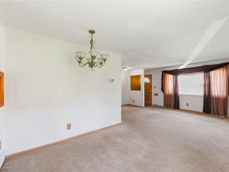 8230 Reed Avenue, Garfield Heights, OH 44125 Photo 31