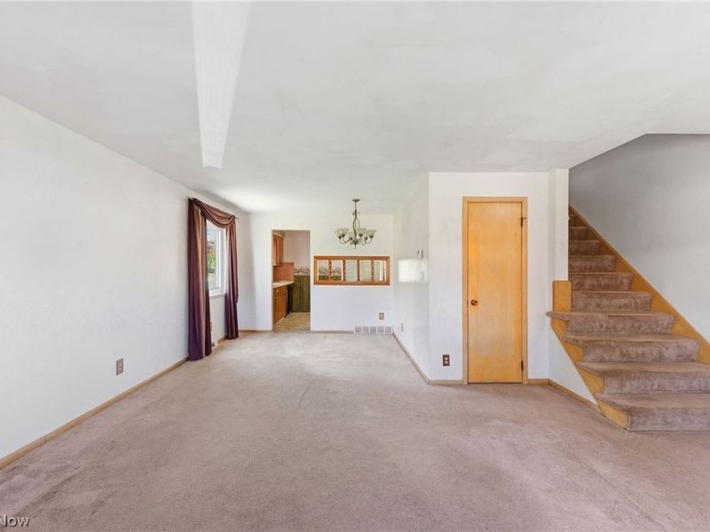 8230 Reed Avenue, Garfield Heights, OH 44125 Photo 32