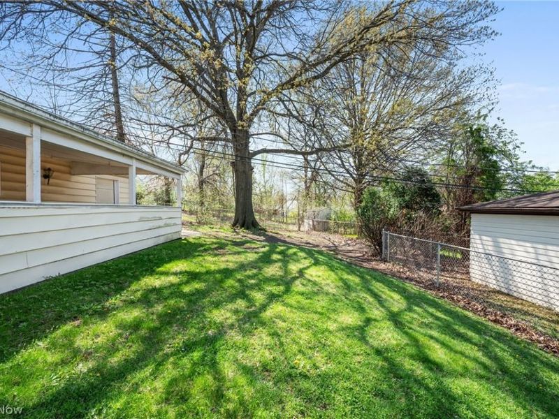 8230 Reed Avenue, Garfield Heights, OH 44125 Photo 48