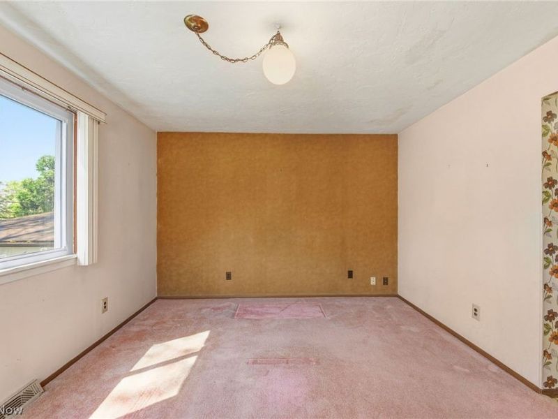 8230 Reed Avenue, Garfield Heights, OH 44125 Photo 7