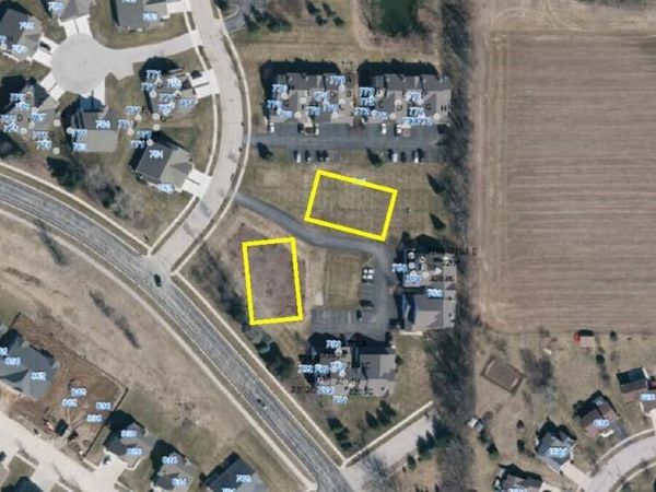754 BRIDLEWOOD DRIVE, Unit 766, Hartford, WI 53027