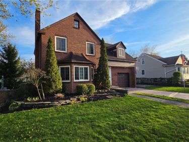 100 Regent Street, Lockport, NY 14094