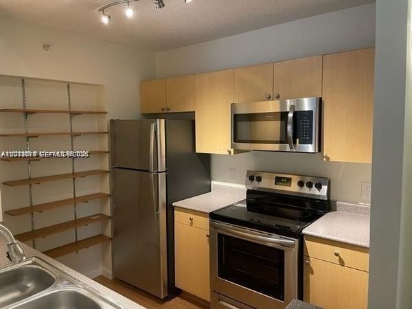 1900 Van Buren St, Unit 220B, Hollywood, FL 33020