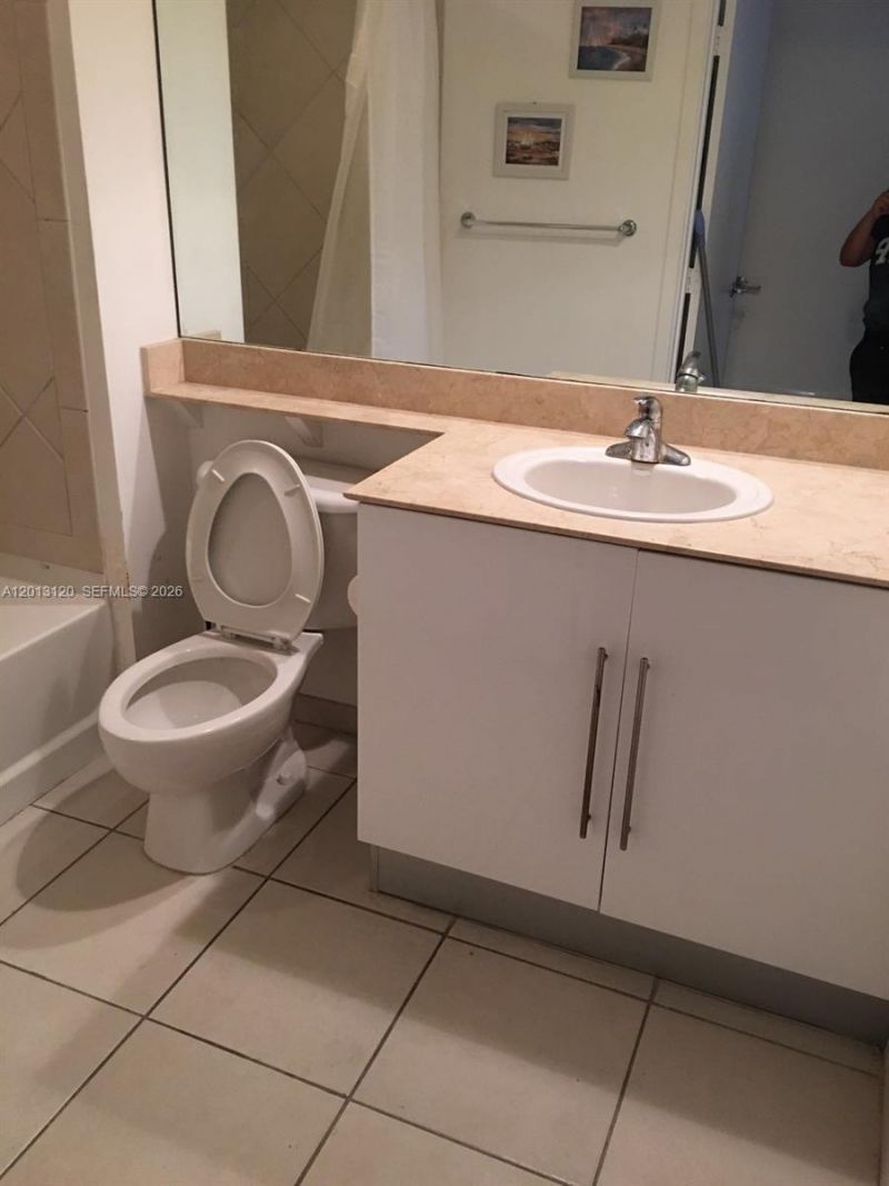 335 S Biscayne Blvd, Unit 1510, Miami, FL 33131 Photo