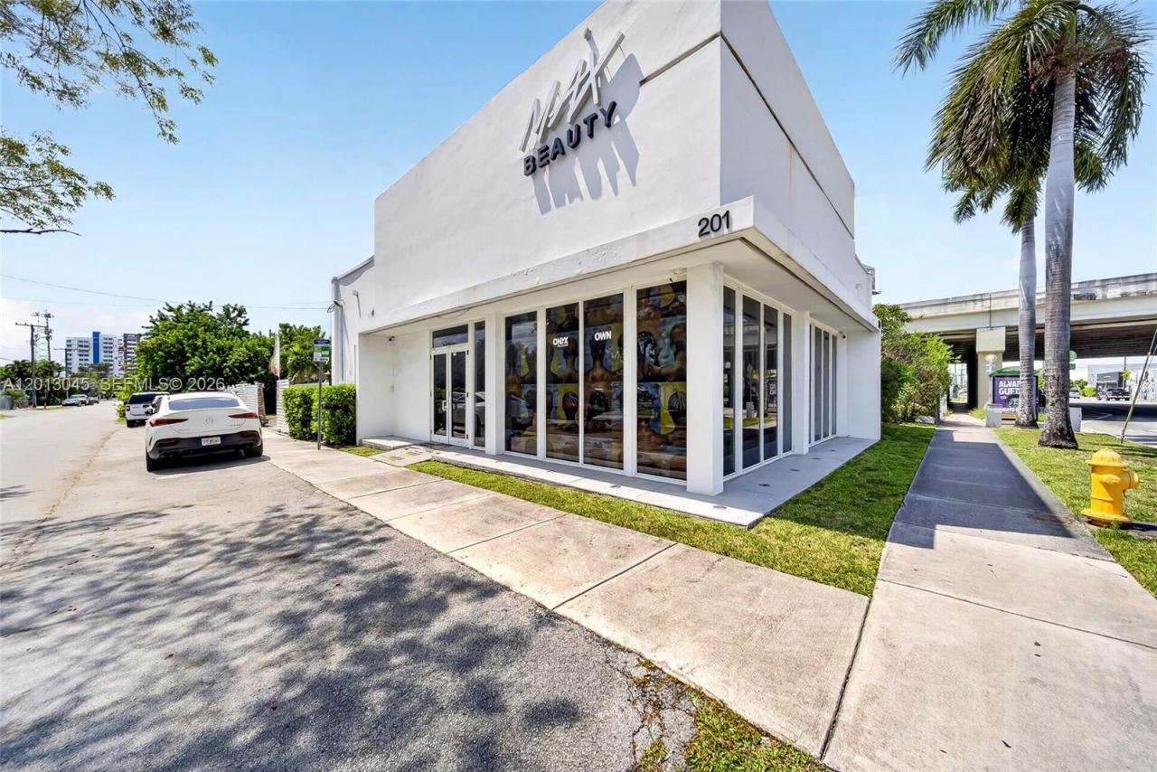 201 NW 37th St , Miami, FL 33127 Photo