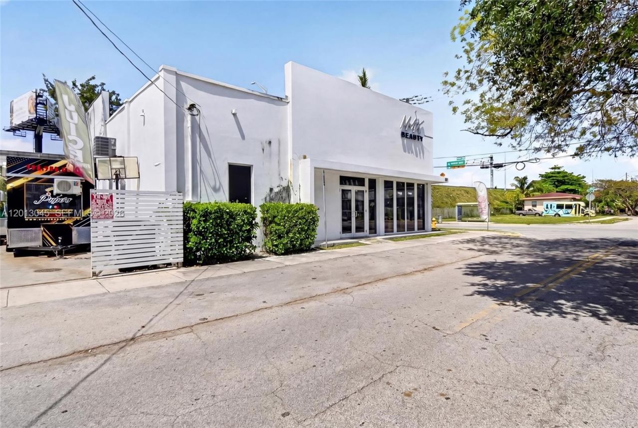 201 NW 37th St , Miami, FL 33127 Photo