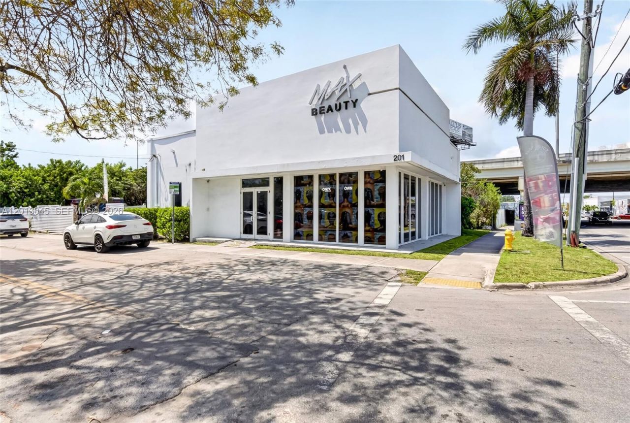 201 NW 37th St , Miami, FL 33127 Photo