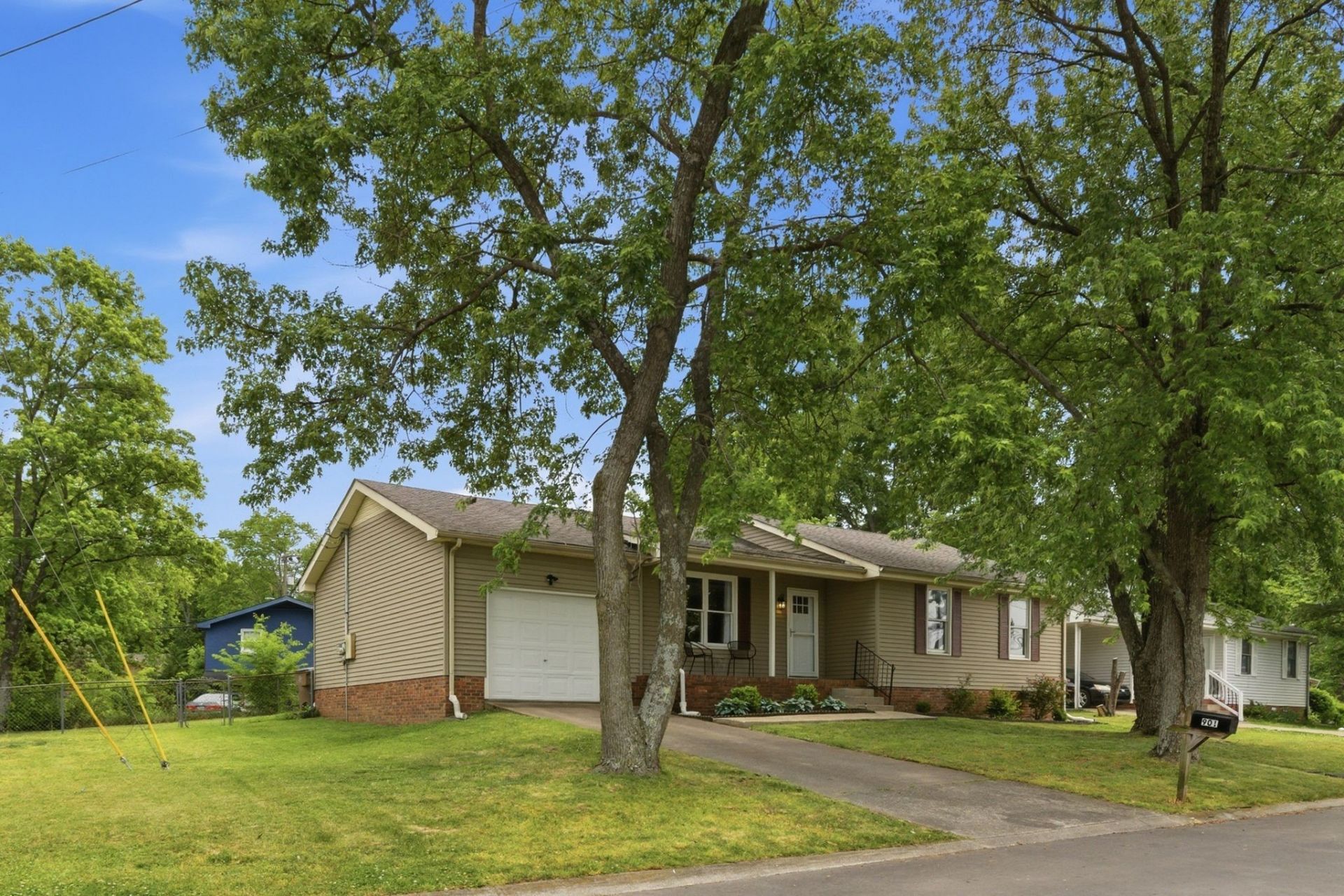 901 Preston Ct , Antioch, TN 37013 Main Photo