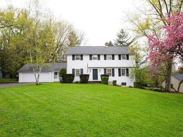 512 Maple Drive, Fayetteville, NY 13066