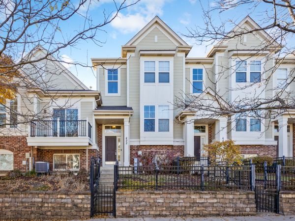 422 Grosvenor Lane , Aurora, IL 60504