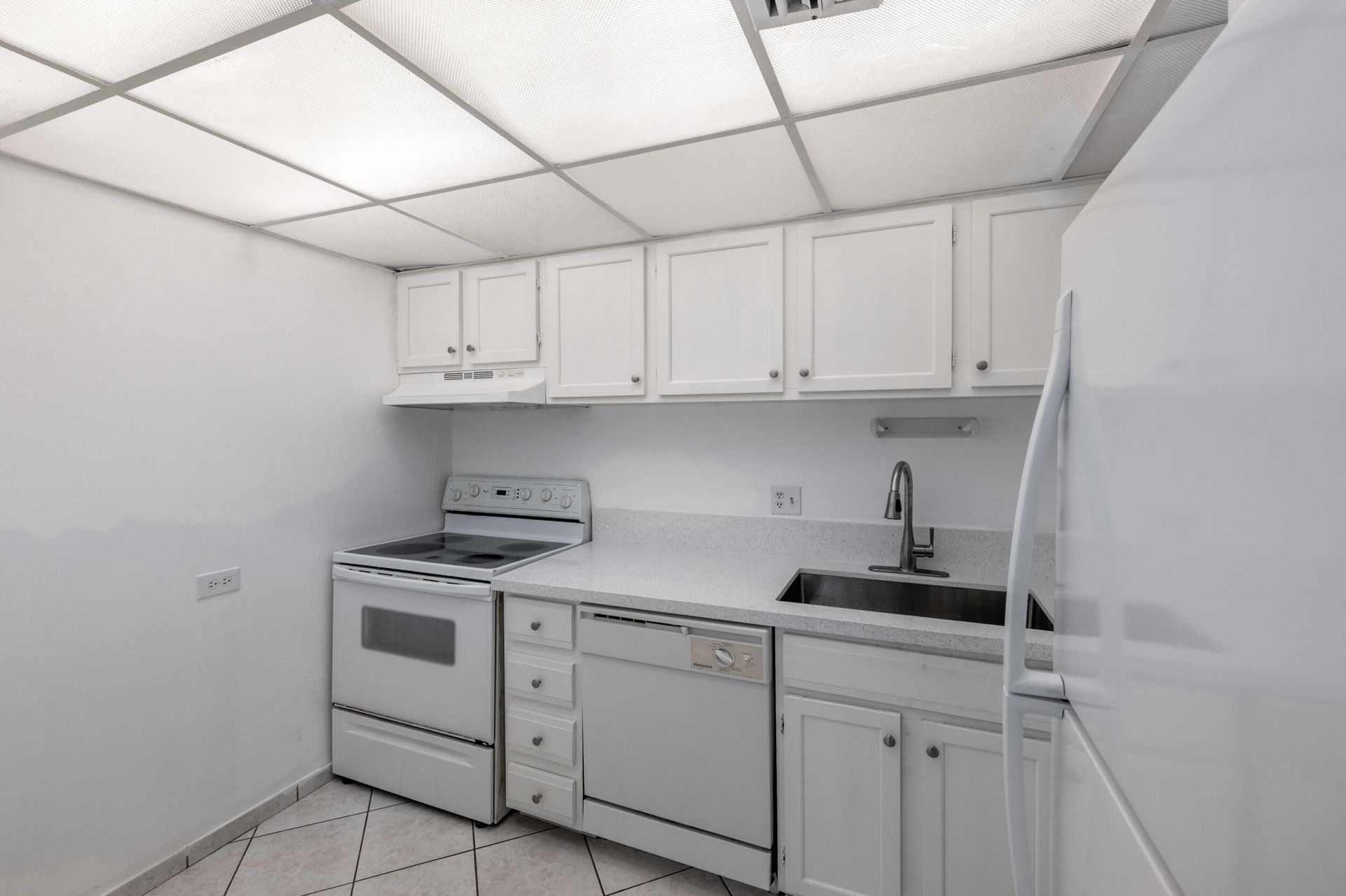 3660 Inverrary Drive, Unit 3q, Lauderhill, FL 33319 Photo