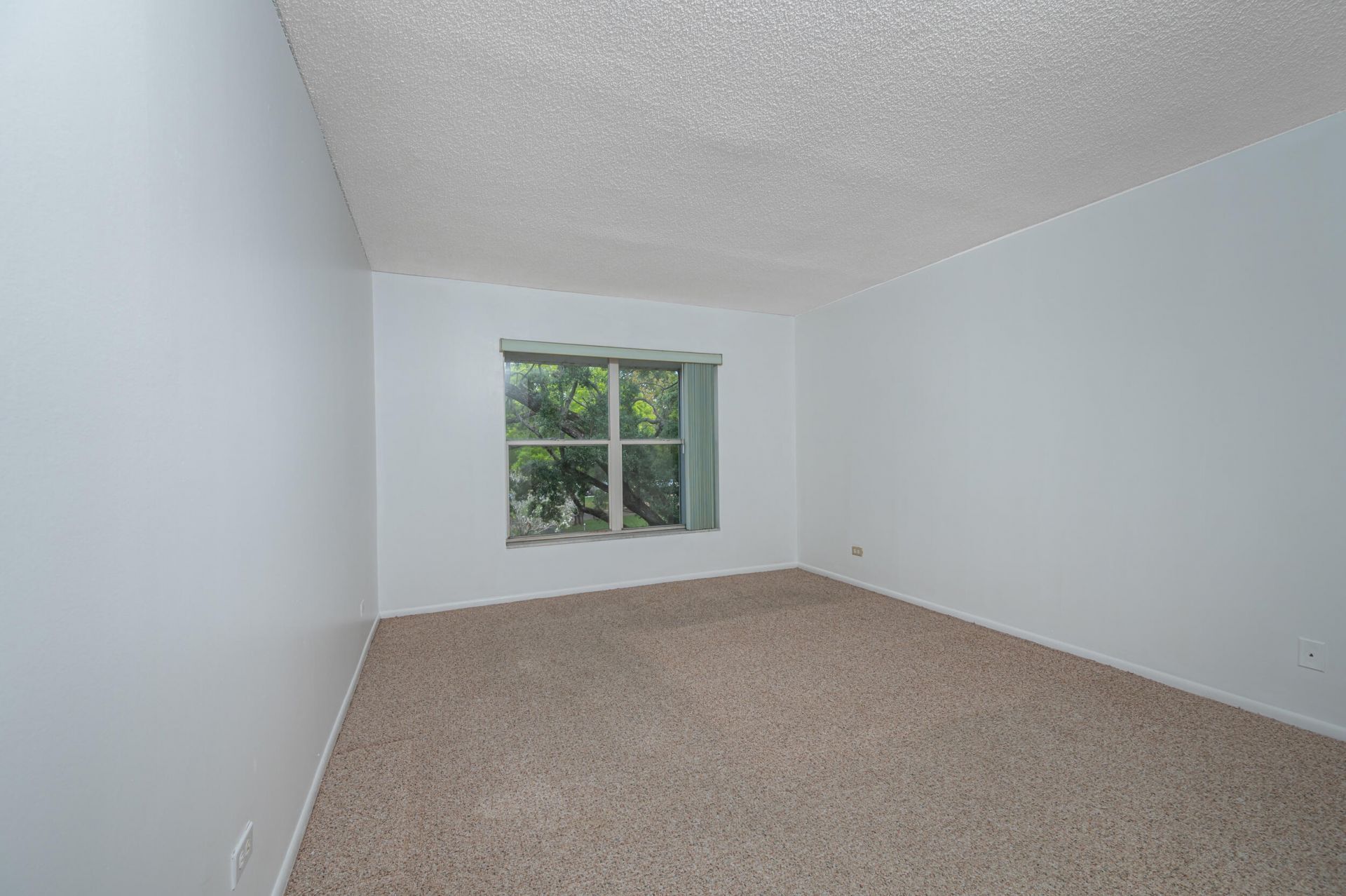 3660 Inverrary Drive, Unit 3q, Lauderhill, FL 33319 Photo