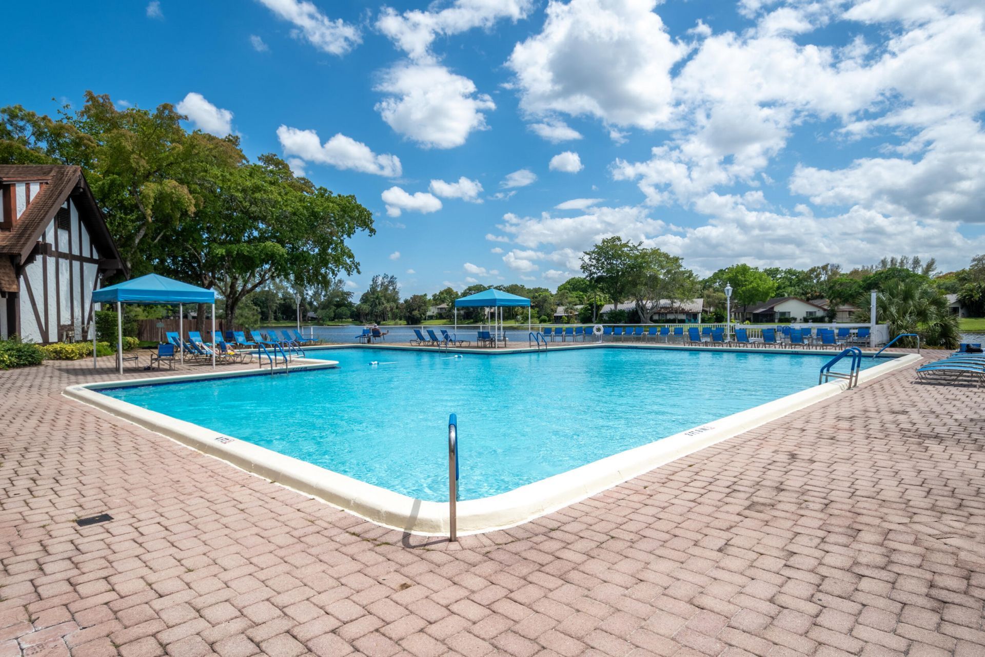 3660 Inverrary Drive, Unit 3q, Lauderhill, FL 33319 Photo