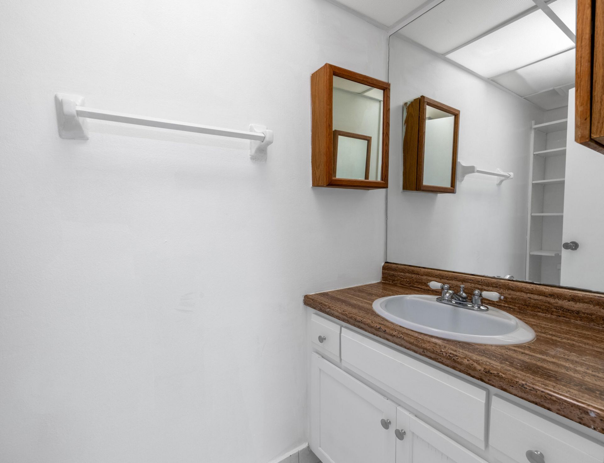 3660 Inverrary Drive, Unit 3q, Lauderhill, FL 33319 Photo