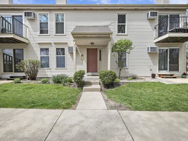 6717 Park Edge Drive, Unit D, Madison, WI 53719