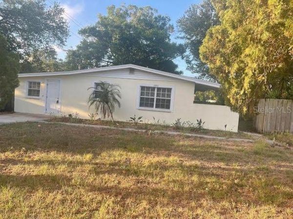 3302 W WALLACE AVENUE , TAMPA, FL 33611