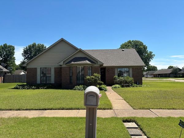 1406 Windover Lane, West Memphis, AR 72301